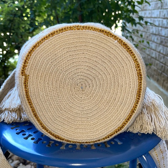 Authentic Wayuu Mochila Bag, Beige/Gold Flower Design - Picture 16 of 16